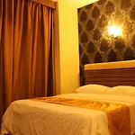 Clover Hotel