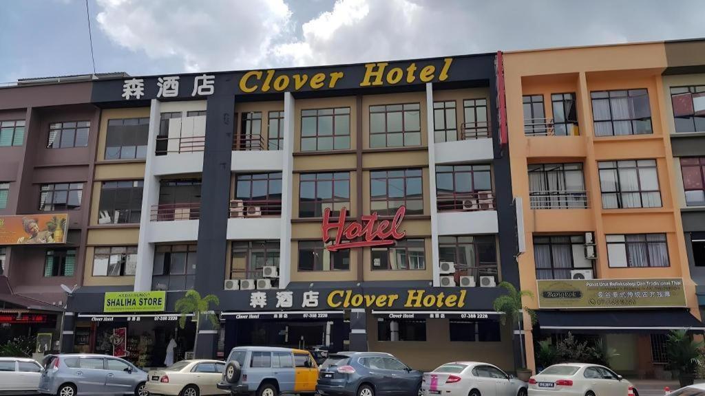 Clover Hotel 2*