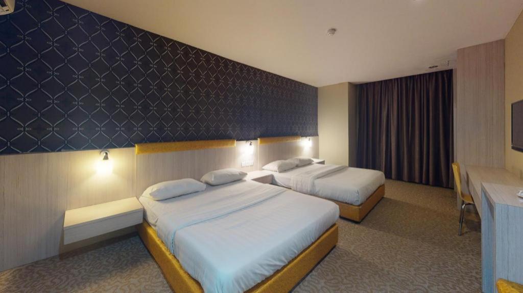 Clover 2* Johor Bahru