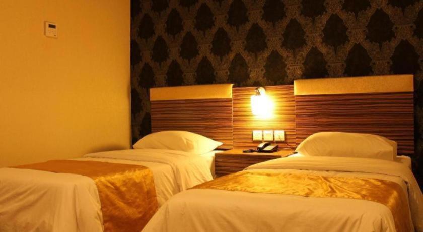 Clover Hotel 2*
