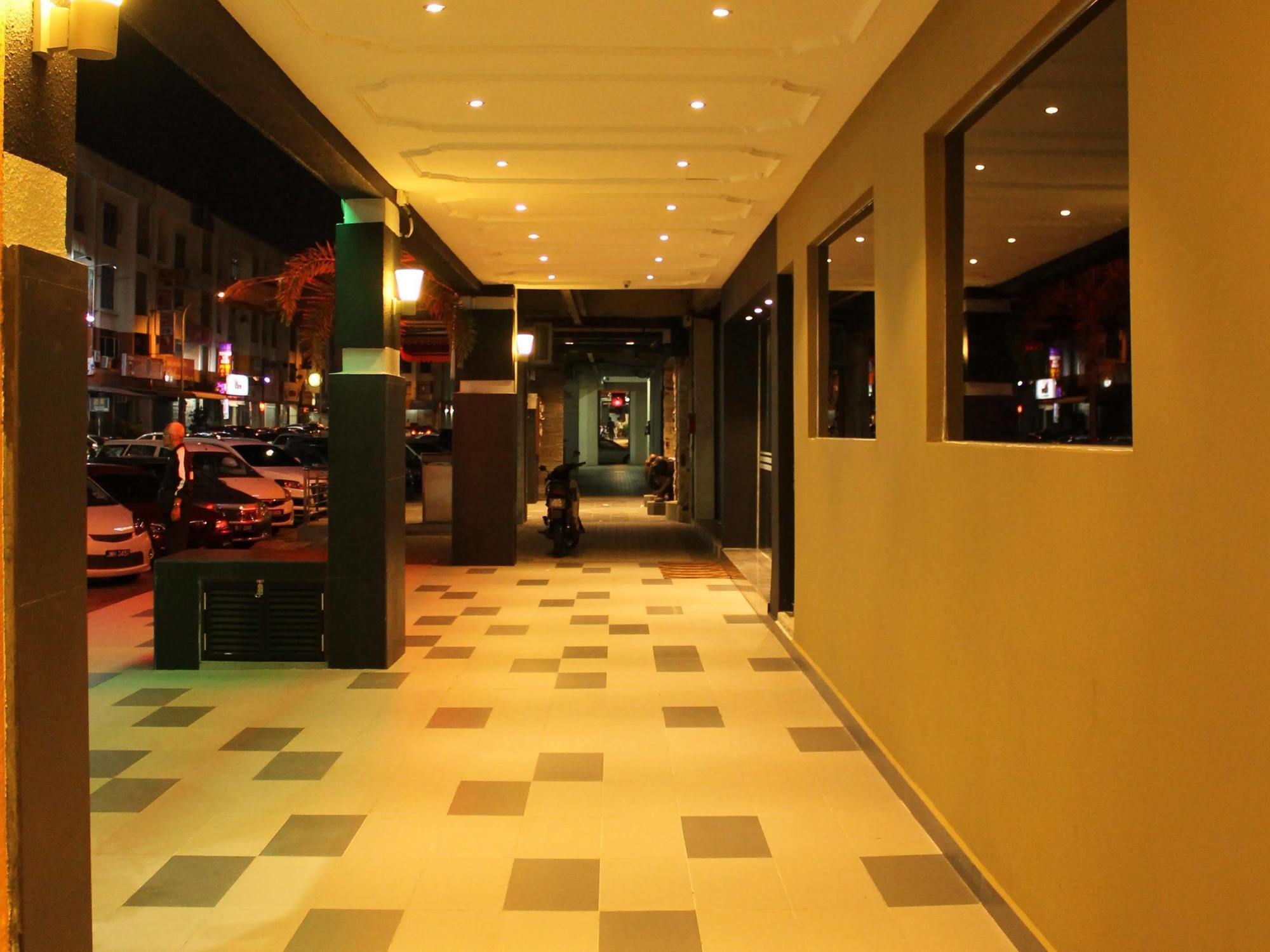 Clover Hotel Johor Bahru